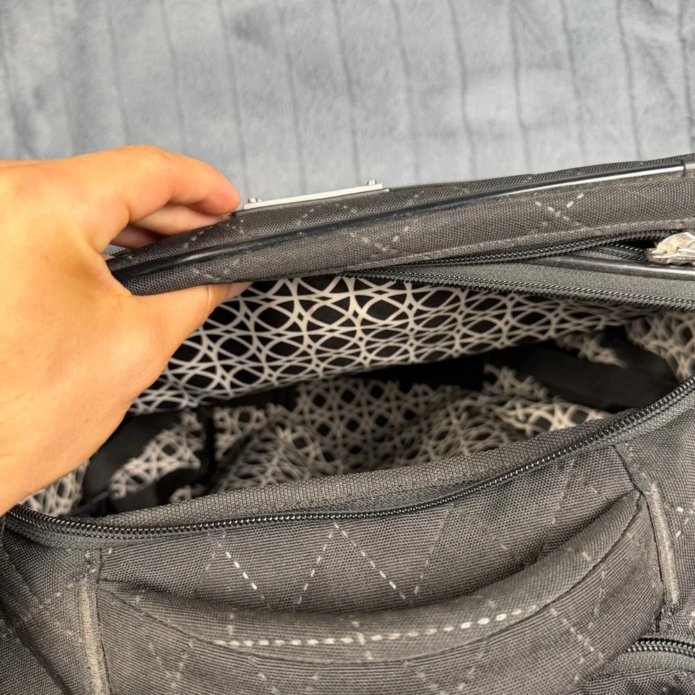Vera Bradley Black Quilted Rolling Laptop Bag Briefcase Telescope Handle Luggage